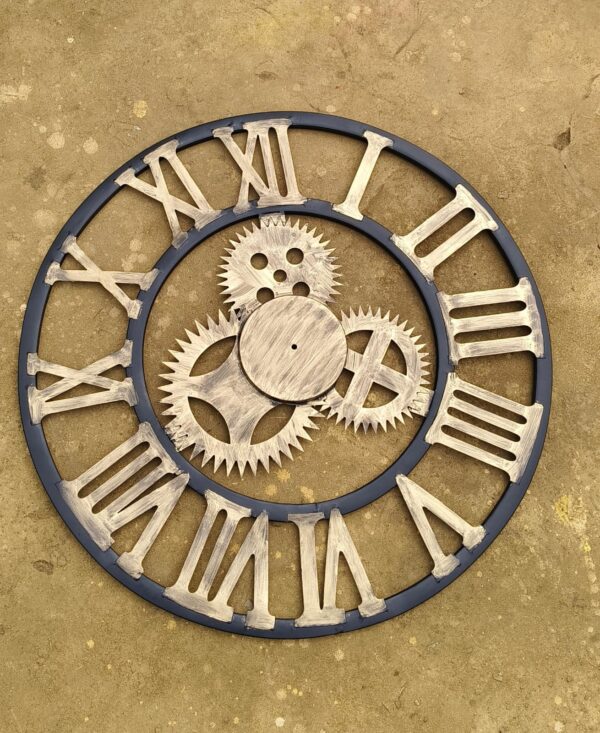 Madhuram Metal clock