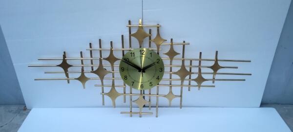 golden clock by Madhuram Handicrafts, Antique Wall Clock